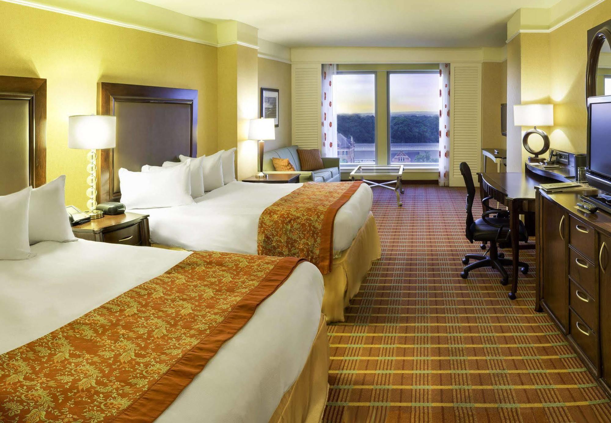 Renaissance Montgomery Hotel & Spa At The Convention Center Exteriér fotografie